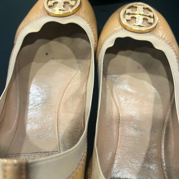 Tory Burch Patent Leather Caroline Ballet Flats, sz 8 - Picture 3 of 4